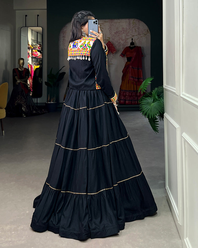 Black Beauty – Gamthi Glam for Navratri