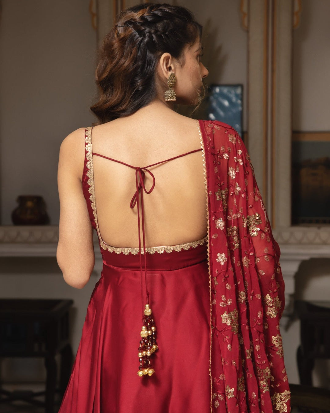 Maroon Flowing Anarkali Suit – Sleeveless Style
