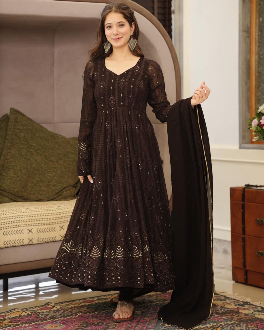 Black Georgette Suit Set with Elegant Embroidery