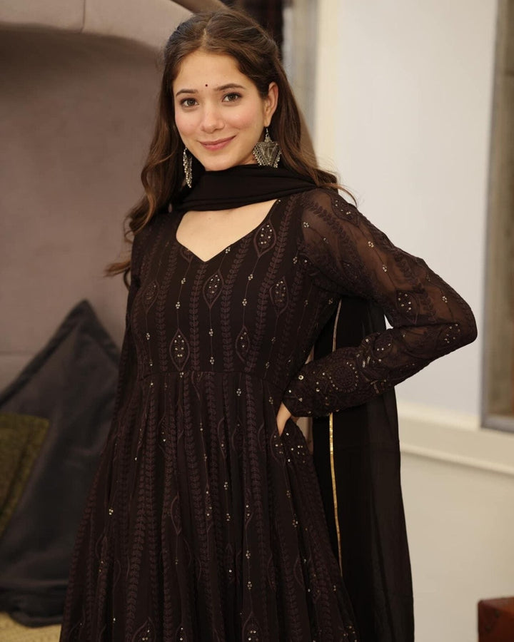 Black Georgette Suit Set with Elegant Embroidery