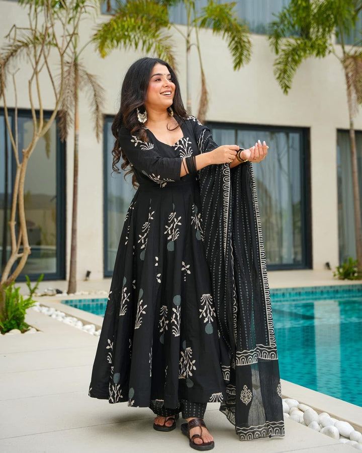 Black Digital Print Maslin Suit with Blooming Dupatta