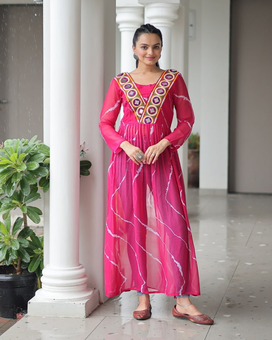 Navratri Grace – Pink Kutchi Work Kurti