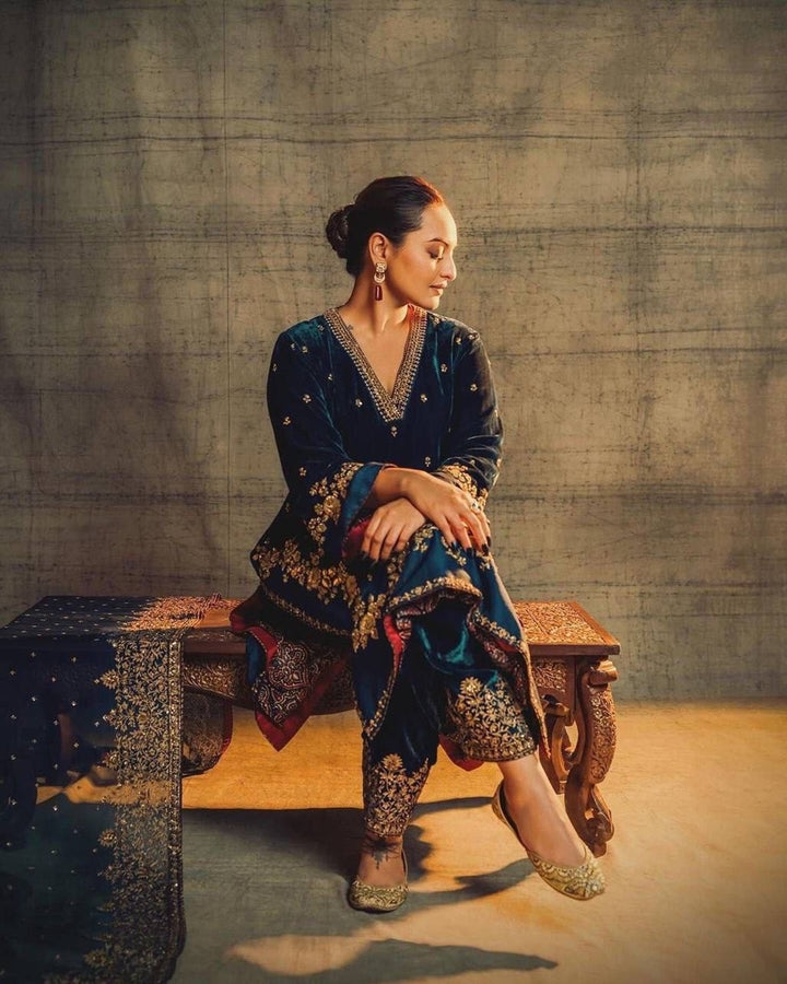 Sonakshi's Velvet Royal Elegant Suit Set – Rama Green