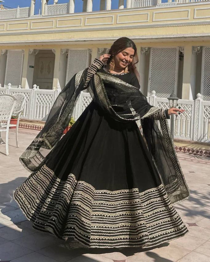 Black Rayon Fabric Embroidered Anarkali Suit Set (3 Pcs)
